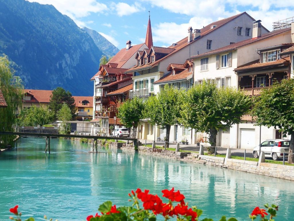 paris-swiss-tour-package-uae